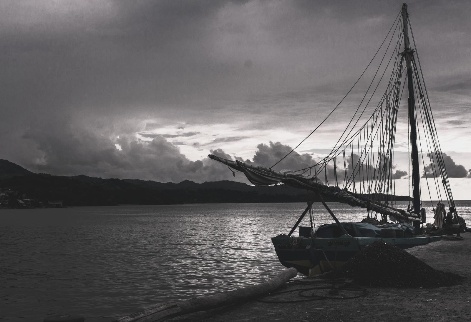 Photographie maritime en noir et blanc de JAKKHO