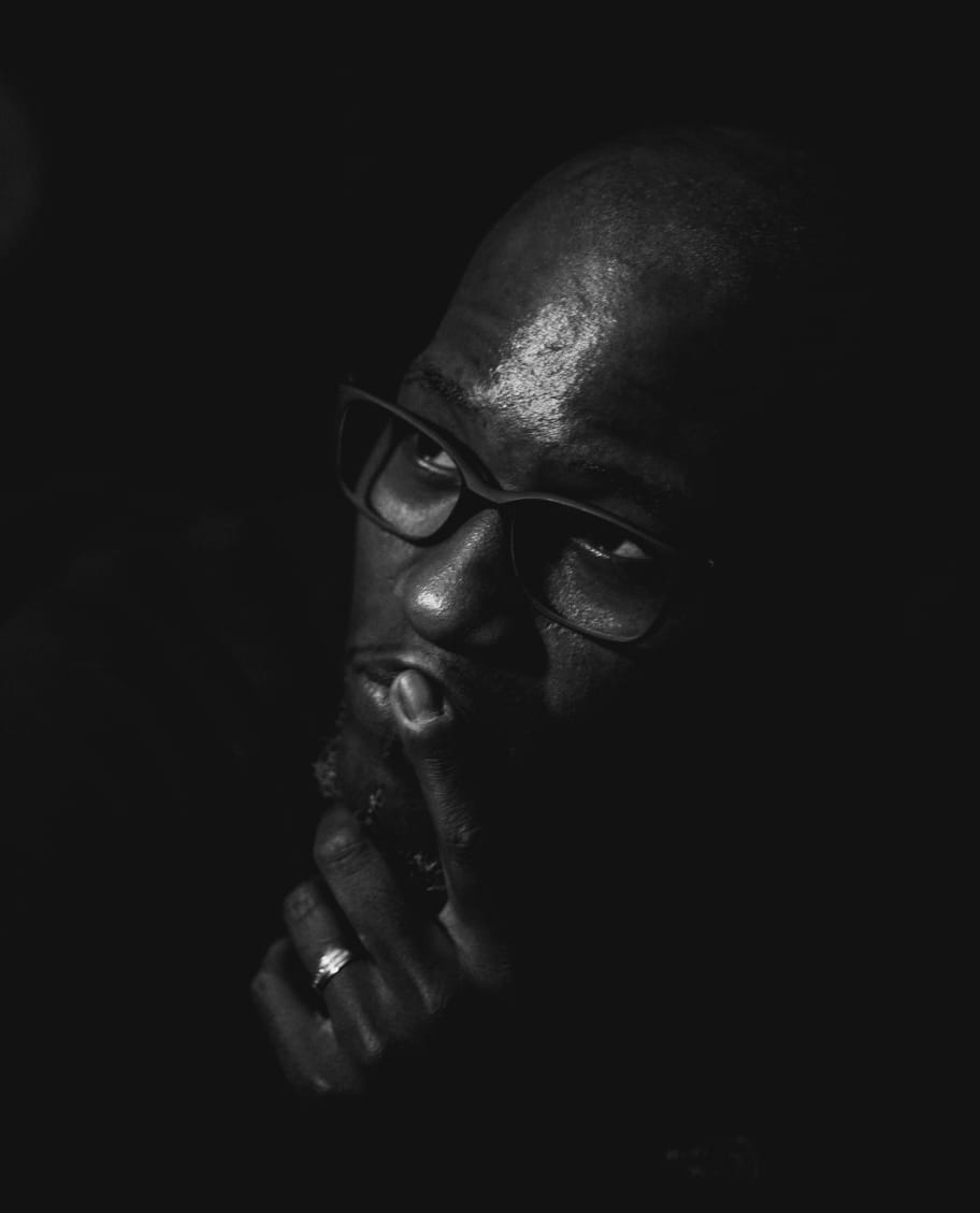 Portrait de l’artiste photographe JAKKHO